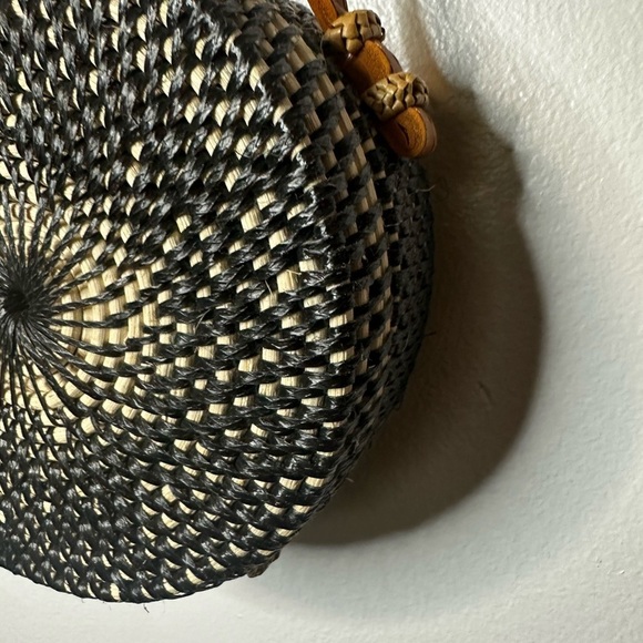 Stylish Black and Tan Woven Crossbody Bag - Picture 3 of 7